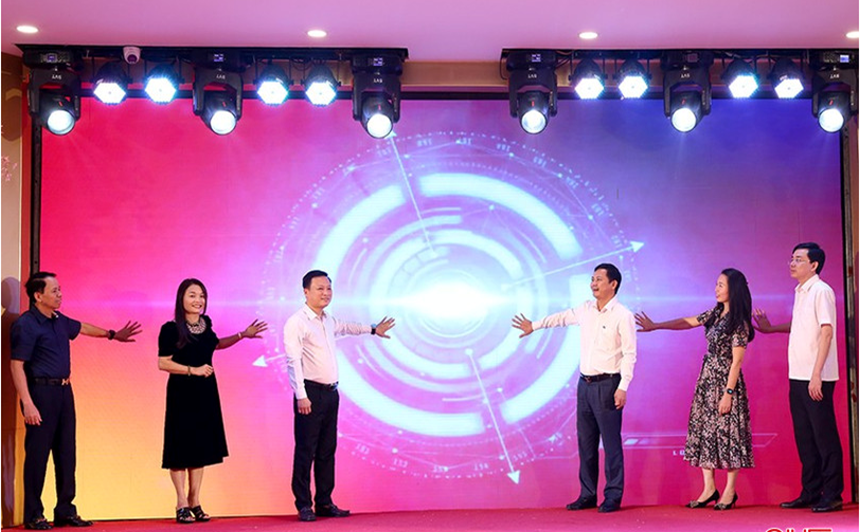 Hà Tĩnh tăng tốc chuyển đổi số, kiến tạo chính quyền hiện đại Hà Tĩnh tăng tốc chuyển đổi số, kiến tạo chính quyền hiện đại