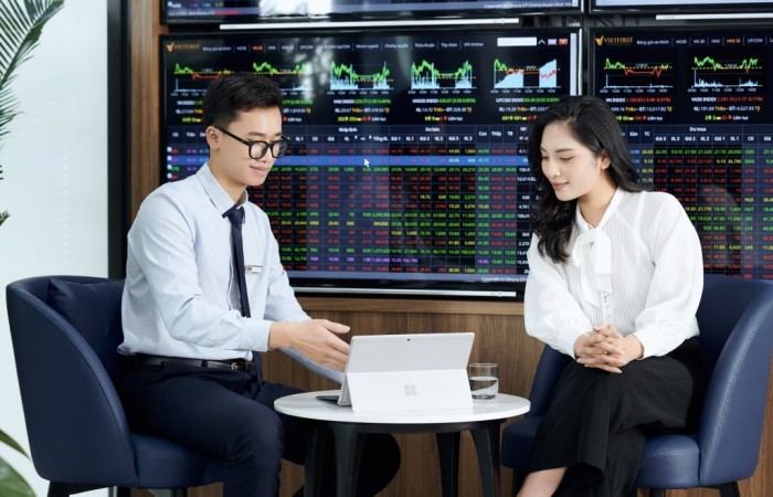 Đỏ - xanh đan xen, VN-Index vẫn giữ nhịp tăng trong phiên 28/11