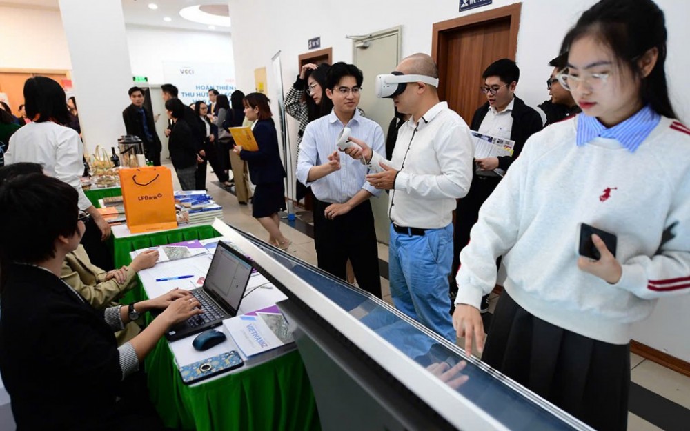 Gỡ điểm nghẽn, nâng chuẩn khu công nghiệp để đón sóng FDI chất lượng cao Gỡ điểm nghẽn, nâng chuẩn khu công nghiệp để đón sóng FDI chất lượng cao