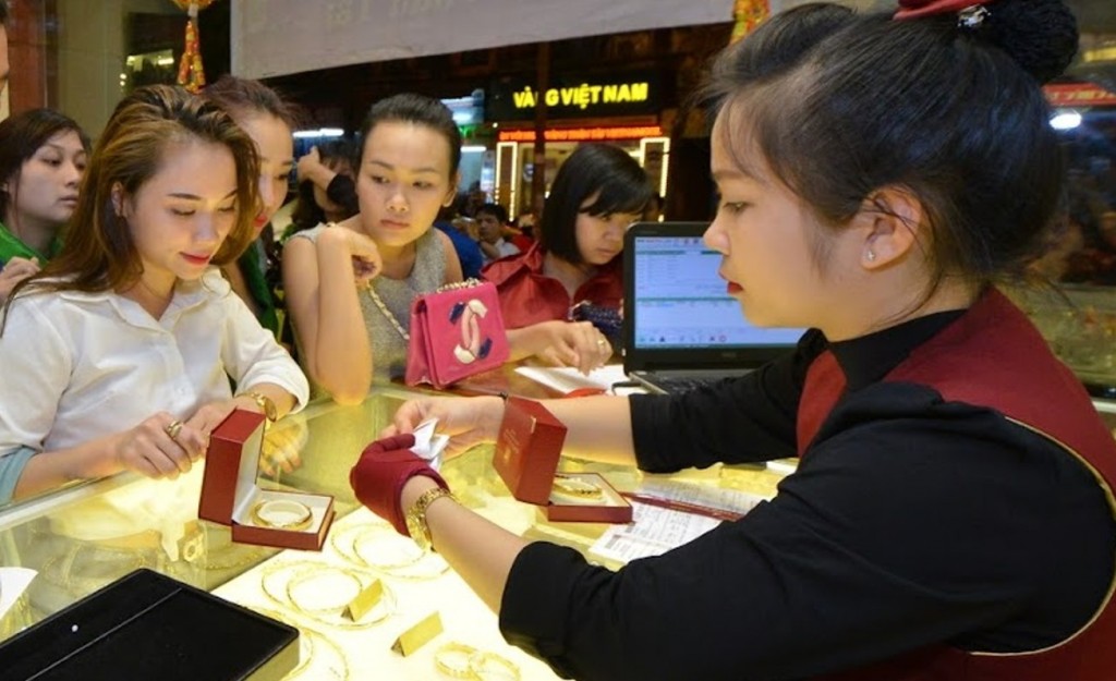 Giá vàng và phân bổ vàng trong danh mục tài sản của nhà đầu tư