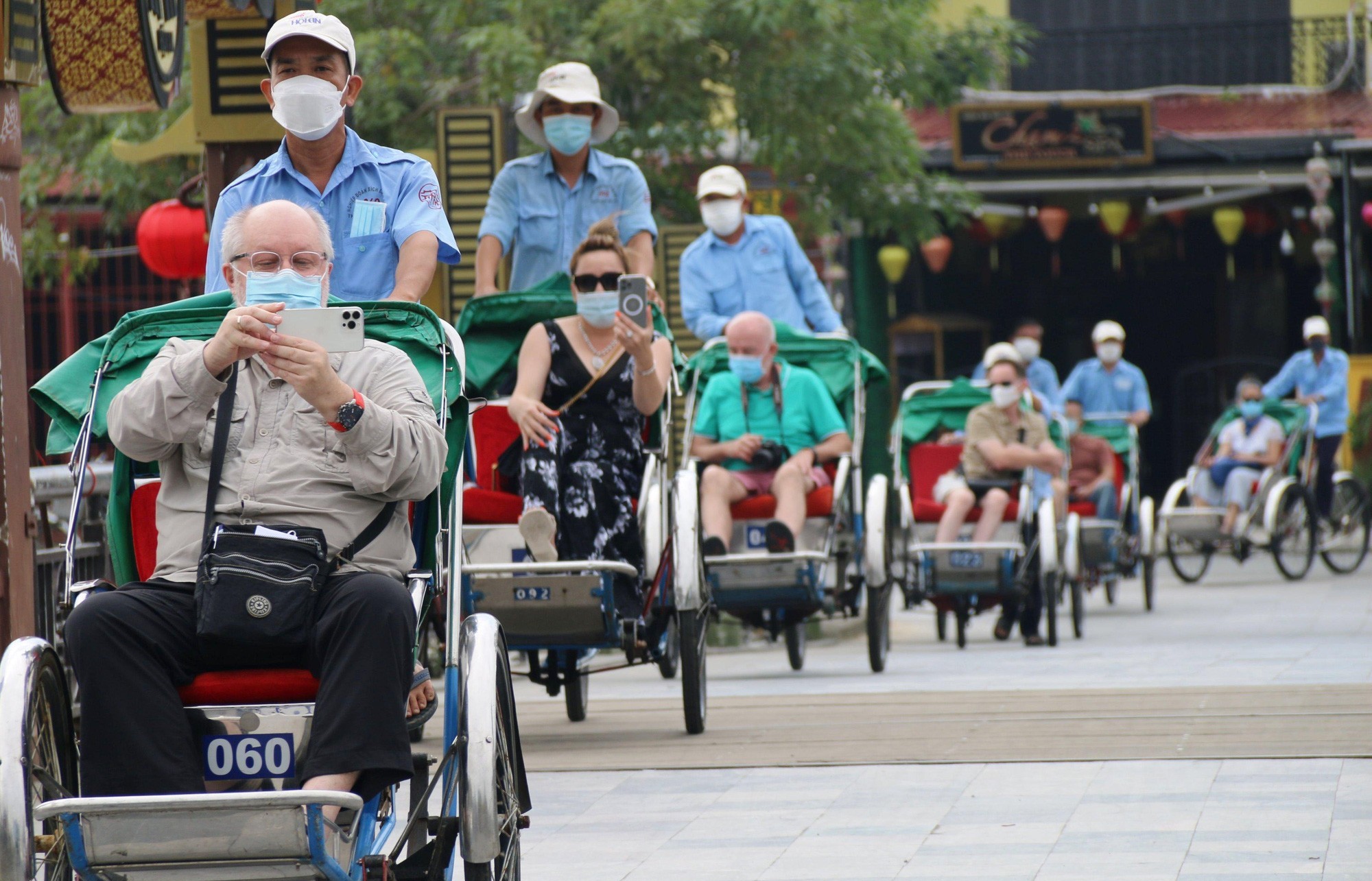 INFOGRAPHIC: Khách quốc tế đến Việt Nam 10  tháng năm 2025