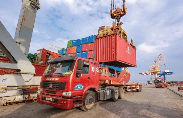 INFOGRAPHIC: Vận tải hành khách và hàng hóa 10 tháng năm 2025