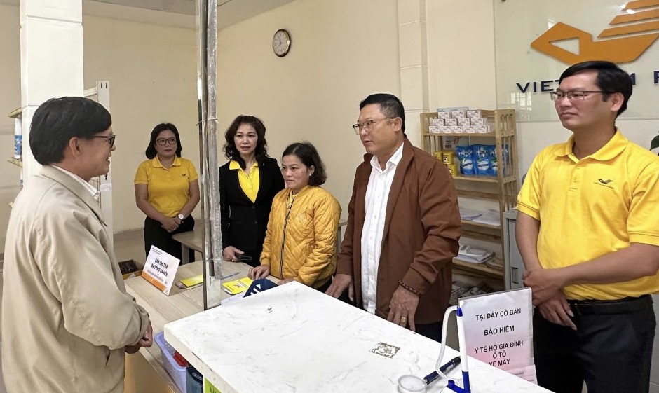 Lâm Đồng: Sẵn sàng chi trả gộp 3 tháng lương cho người hưởng vùng bị ảnh hưởng bão, lũ