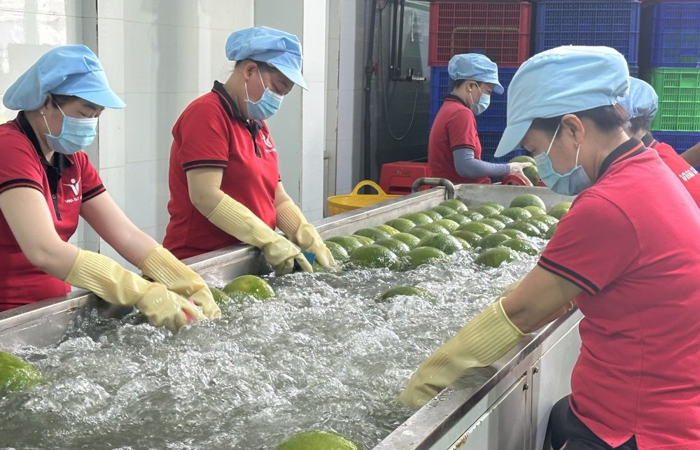 Lãi suất huy động tăng, ngân hàng không được tăng lãi suất cho vay