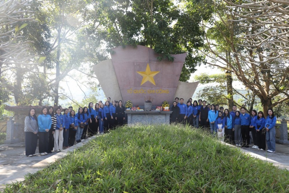 Hành trình về nguồn và Đông ấm yêu thương