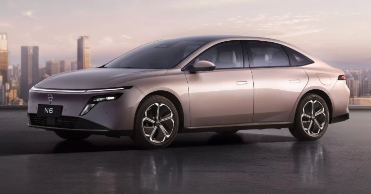 Nissan ra mắt mẫu xe mới với mức giá hấp dẫn