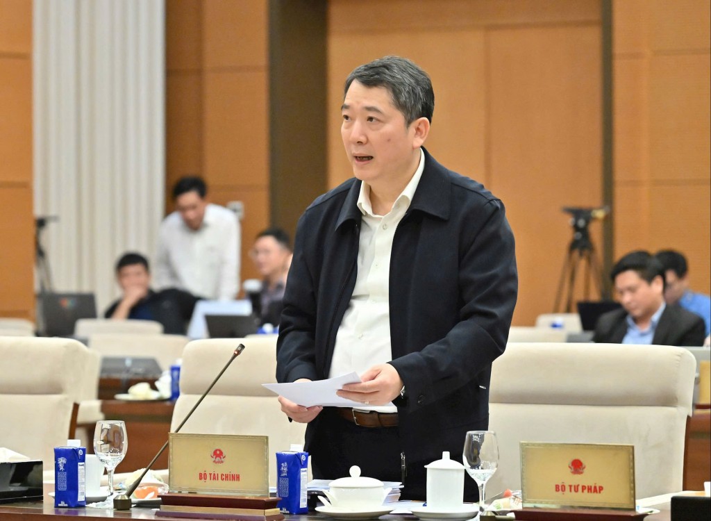 Đề xuất tăng ngưỡng doanh thu miễn thuế lên 500 triệu đồng, hạ thuế suất 2 bậc