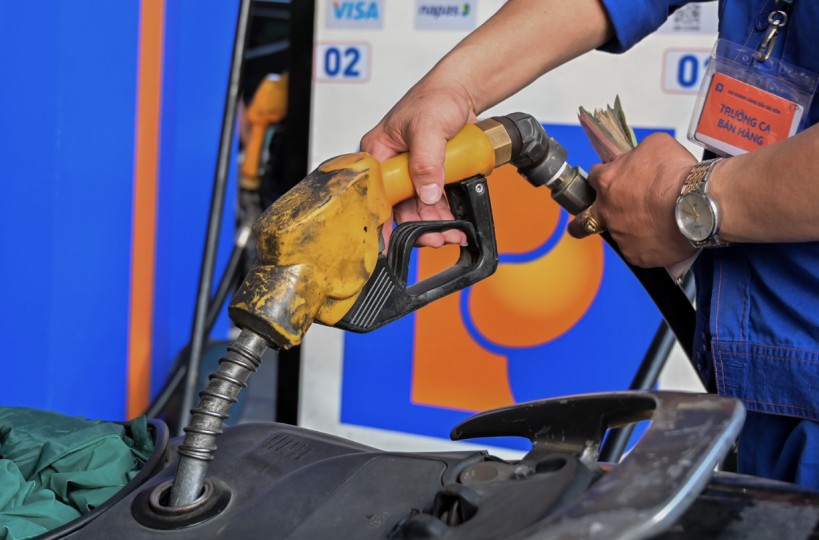 Dự báo giá xăng có thể tăng trong kỳ điều hành ngày mai (4/12)