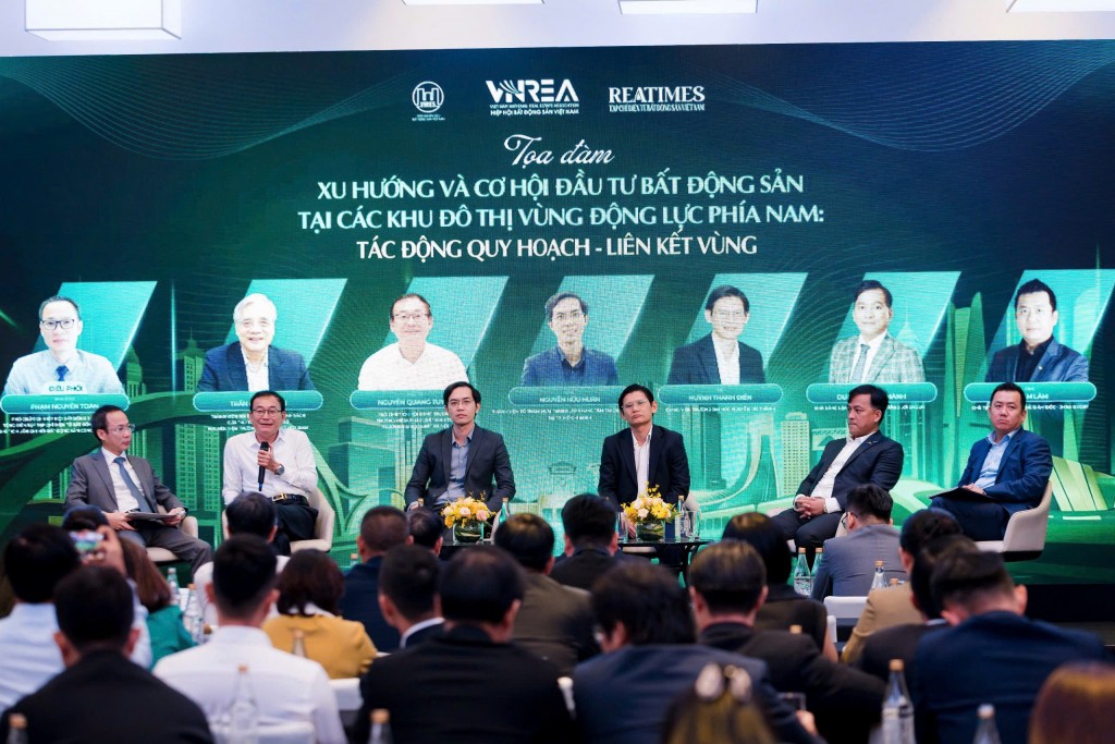 Diễn giả tại phiên tọa đàm