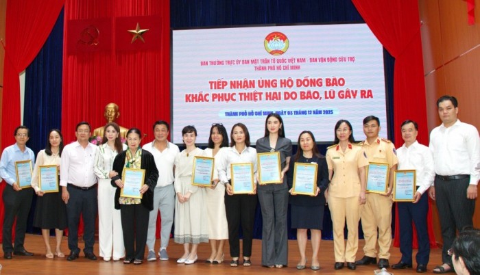 TP. Hồ Chí Minh: Đóng góp thêm 20 tỷ đồng hỗ trợ đồng bào bị bão, lũ