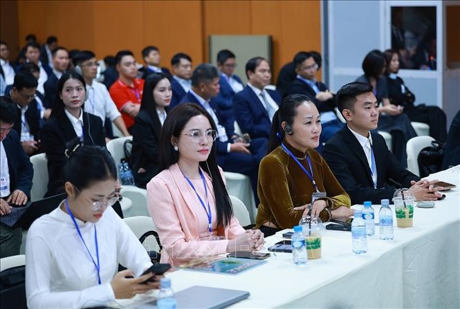 Thúc đẩy hợp tác kinh tế - đầu tư Việt – Lào lên tầm cao mới Thúc đẩy hợp tác kinh tế - đầu tư Việt – Lào lên tầm cao mới