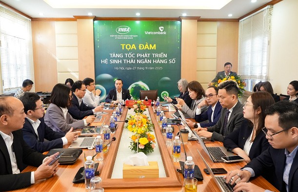 Vietcombank tăng tốc phát triển hệ sinh thái ngân hàng số