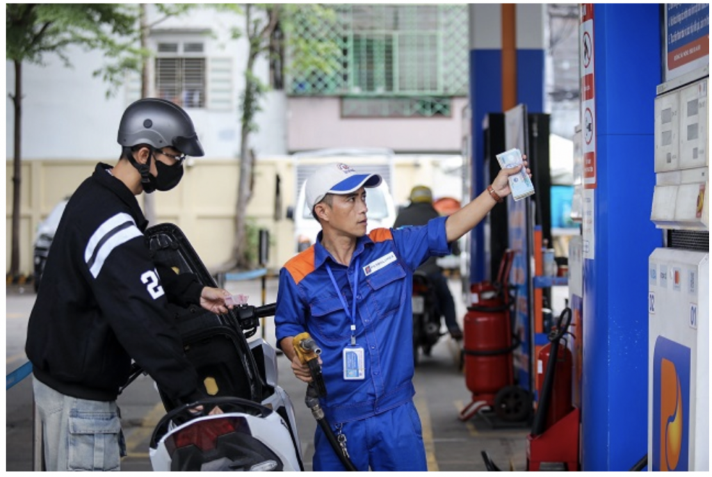 Giá xăng tăng, giá dầu giảm trong kỳ điều hành ngày 4/12