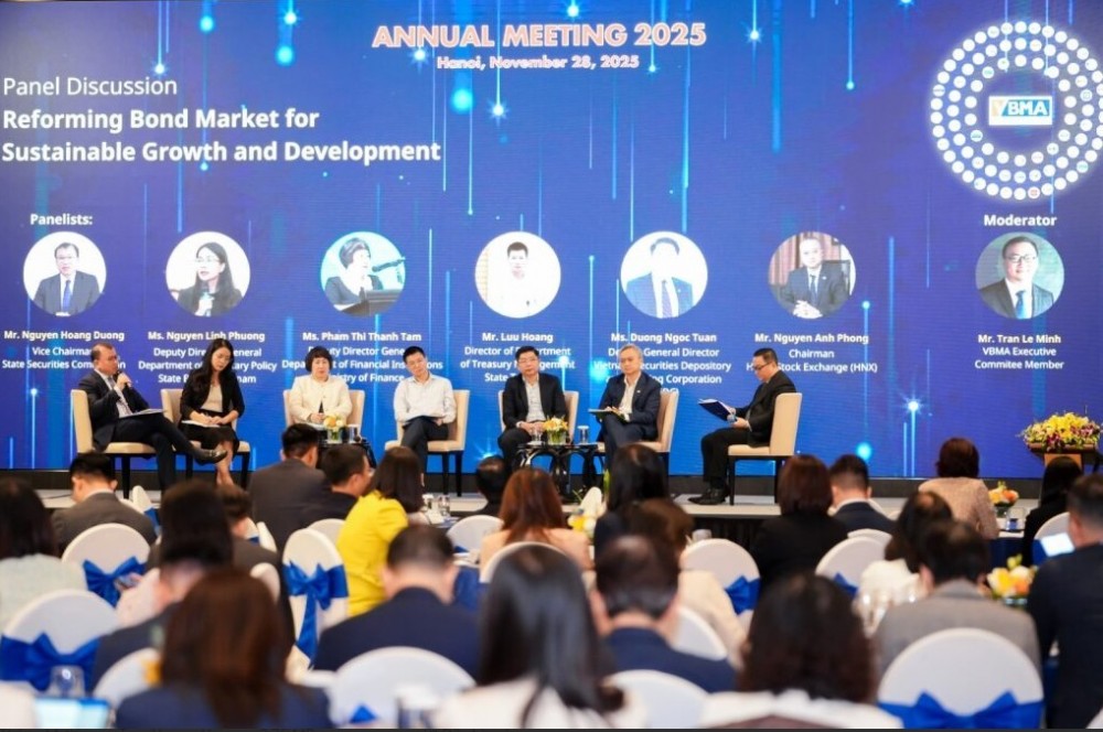 Thị trường trái phiếu Việt Nam năm 2025: Từ mở rộng quy mô đến chuẩn hóa chất lượng Thị trường trái phiếu Việt Nam năm 2025: Từ mở rộng quy mô đến chuẩn hóa chất lượng