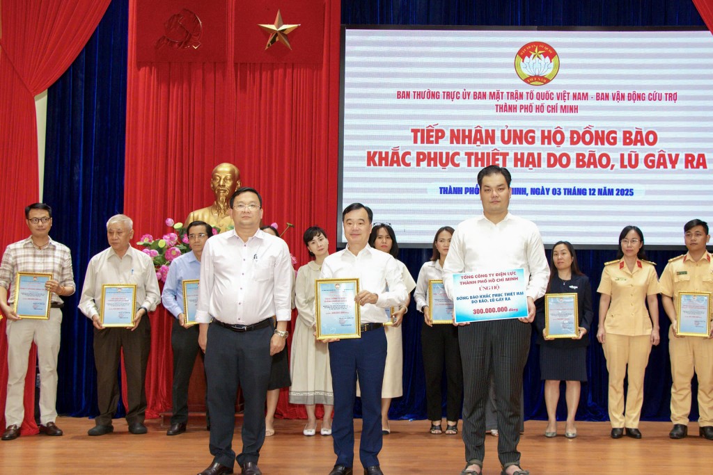 EVNHCMC lan tỏa tinh thần tương thân tương ái hướng về miền Trung