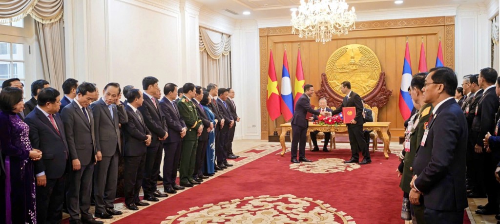 Đẩy mạnh hợp tác phát triển chuỗi liên kết công nghiệp giữa Việt Nam - Lào Đẩy mạnh hợp tác phát triển chuỗi liên kết công nghiệp giữa Việt Nam - Lào