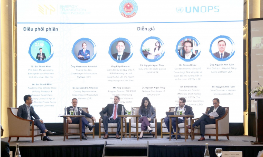 Khơi thông nguồn lực tư nhân trong lĩnh vực năng lượng