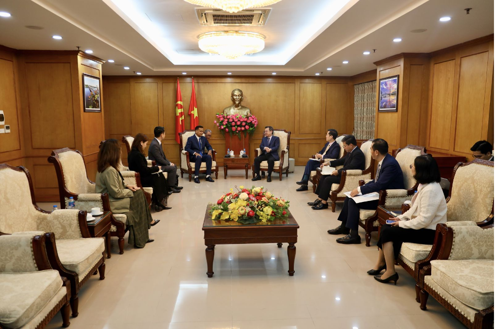 Doanh nghiệp FDI gặp làm việc với Ban Chính sách, chiến lược Trung ương hiến kế kinh nghiệm phát triển bền vững Doanh nghiệp FDI gặp làm việc với Ban Chính sách, chiến lược Trung ương hiến kế kinh nghiệm phát triển bền vững