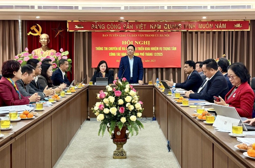 TP. Hà Nội tăng tốc kinh tế, tôn vinh doanh nghiệp dẫn dắt tăng trưởng TP. Hà Nội tăng tốc kinh tế, tôn vinh doanh nghiệp dẫn dắt tăng trưởng