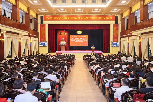 Ngân sách nhà nước bảo đảm kinh phí hoạt động cho Mặt trận Tổ quốc các cấp Ngân sách nhà nước bảo đảm kinh phí hoạt động cho Mặt trận Tổ quốc các cấp