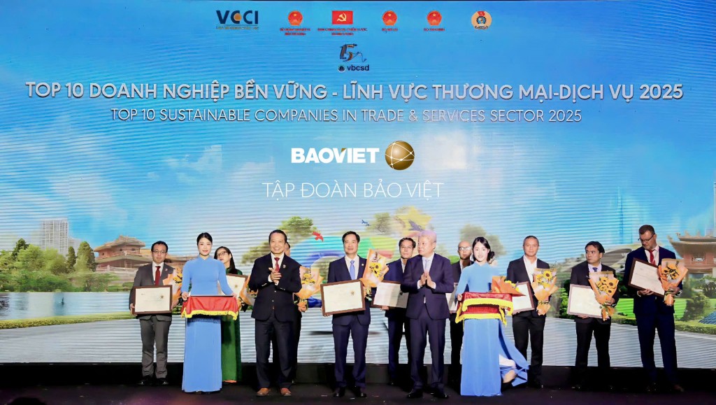 Tập đoàn Bảo Việt: 10 năm liên tiếp được vinh danh Top 10 Doanh nghiệp bền vững nhất Việt Nam Tập đoàn Bảo Việt: 10 năm liên tiếp được vinh danh Top 10 Doanh nghiệp bền vững nhất Việt Nam