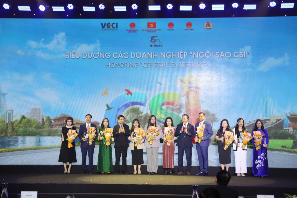 Vinh danh doanh nghiệp bền vững cùng hành trình CSI bồi đắp nội lực doanh nghiệp Việt Vinh danh doanh nghiệp bền vững cùng hành trình CSI bồi đắp nội lực doanh nghiệp Việt