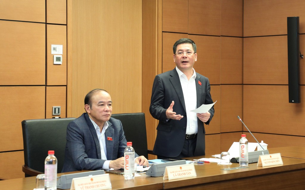 Bộ trưởng Bộ Công Thương giải trình, làm rõ ý kiến đại biểu Quốc hội về chính sách phát triển năng lượng Bộ trưởng Bộ Công Thương giải trình, làm rõ ý kiến đại biểu Quốc hội về chính sách phát triển năng lượng