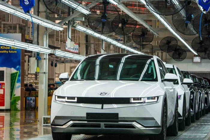 Doanh nghiệp ô tô tăng sản xuất, giảm giá kích cầu thị trường mùa cao điểm cuối năm