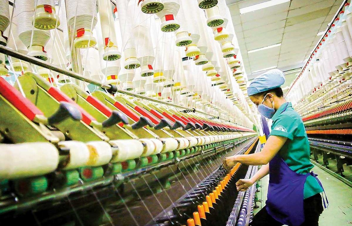 EMAGAZINE: Chuyển đổi xanh - Giải pháp phát triển bền vững trong sản xuất công nghiệp