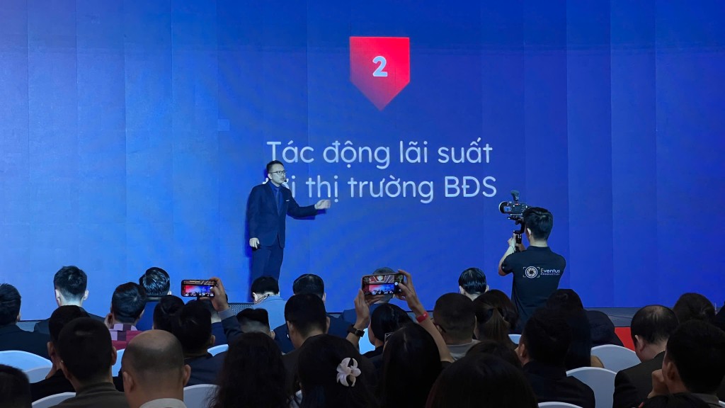 Lãi suất tăng nhưng thị trường bất động sản không lặp lại “vết xe đổ” Lãi suất tăng nhưng thị trường bất động sản không lặp lại “vết xe đổ”