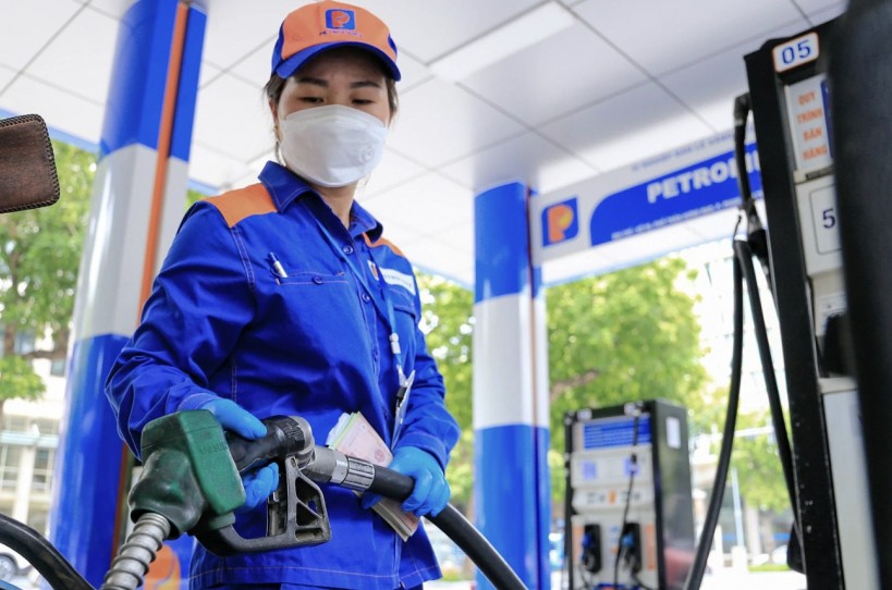 Ngày 11/12: Giá xăng dầu đồng loạt giảm