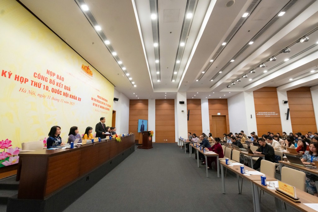 Ôn định vĩ mô, giải phóng nguồn lực để hiện thực hóa mục tiêu tăng trưởng 10% Ôn định vĩ mô, giải phóng nguồn lực để hiện thực hóa mục tiêu tăng trưởng 10%