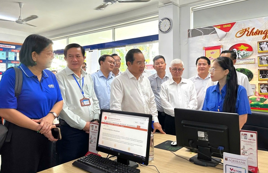 TP. Hồ Chí Minh tiếp tục điều động, sắp xếp hơn 1.000 công chức