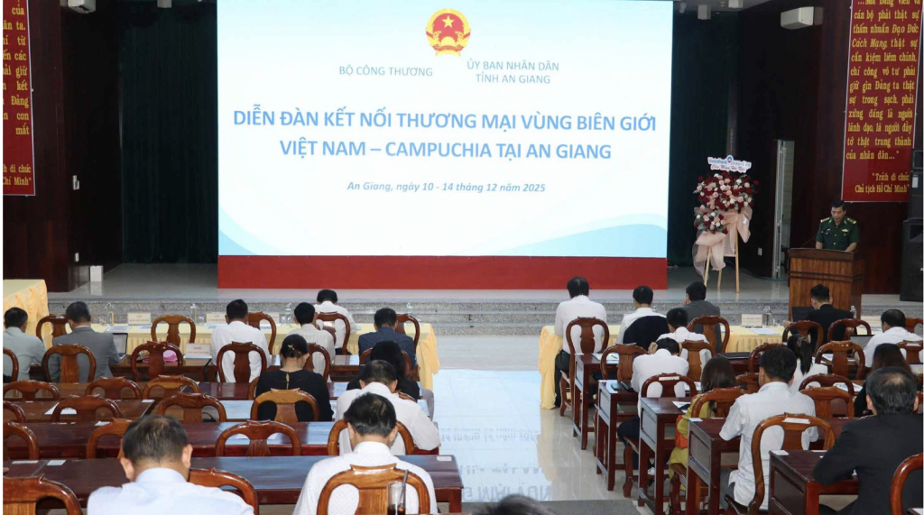 Hoàn thiện hạ tầng thương mại, bứt phá giao thương Việt Nam – Campuchia Hoàn thiện hạ tầng thương mại, bứt phá giao thương Việt Nam – Campuchia