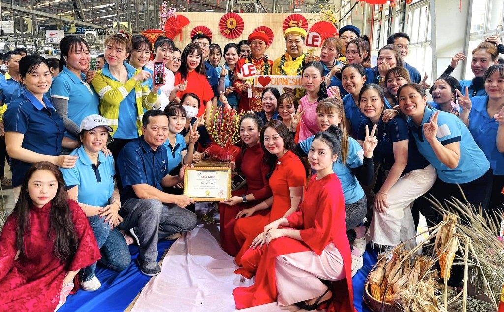 Một doanh nghiệp phía Nam chi hơn 700 tỷ đồng thưởng Tết cho công nhân Một doanh nghiệp phía Nam chi hơn 700 tỷ đồng thưởng Tết cho công nhân