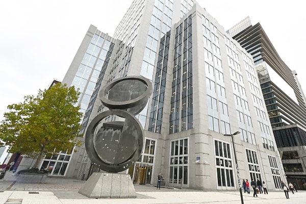 Liên minh châu Âu đóng băng vô thời hạn tài sản của Nga: Tiềm ẩn nhiều hệ lụy nga-bi.jpg