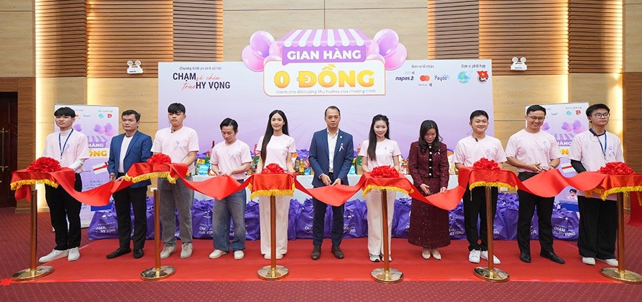 NAPAS, Mastercard và Payoo tài trợ hơn 4 tỷ đồng, trao 2.010 suất tầm soát ung thư cho phụ nữ yếu thế