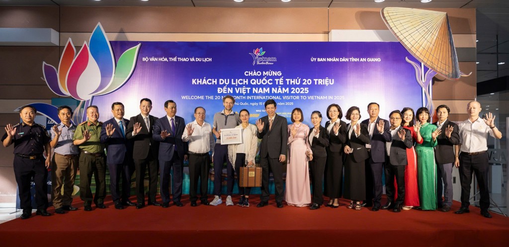 Du lịch tăng trưởng ấn tượng, An Giang thu hơn 68.000 tỷ đồng Du lịch tăng trưởng ấn tượng, An Giang thu hơn 68.000 tỷ đồng