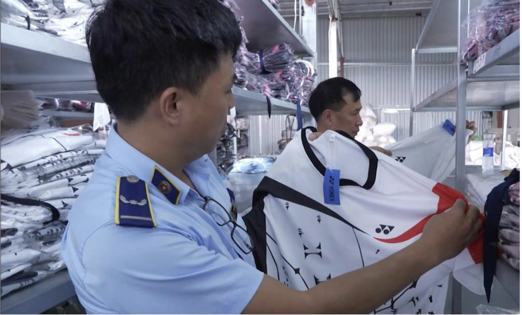 Hoàn thiện khung pháp lý, nâng cao hiệu quả bảo vệ người tiêu dùng Hoàn thiện khung pháp lý, nâng cao hiệu quả bảo vệ người tiêu dùng