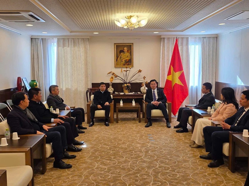 Bộ trưởng Nguyễn Văn Thắng thăm và làm việc với Đại sứ quán Việt Nam tại Nhật Bản