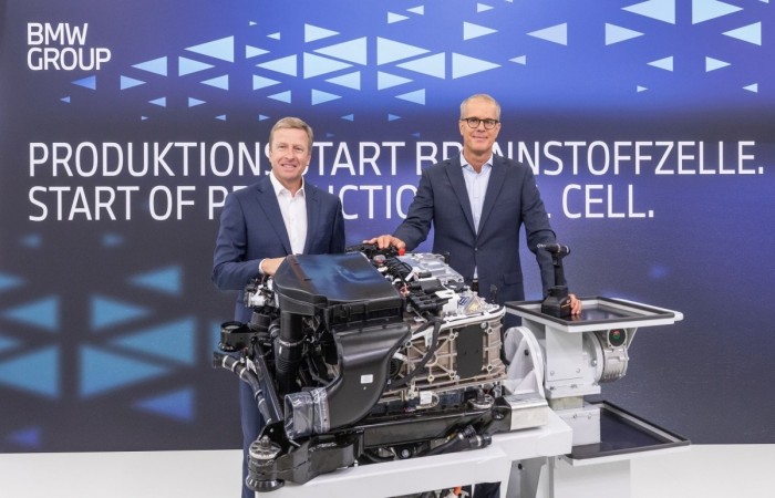 Châu Âu đối mặt áp lực hoãn cấm bán xe sử dụng thuần xăng, dầu diesel