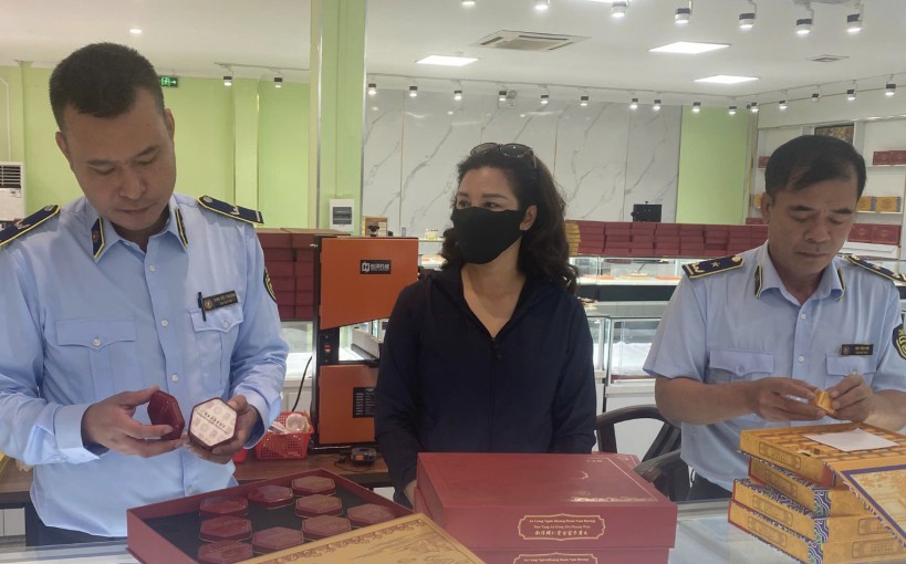 Lực lượng quản lý thị trường xử lý hơn 23.000 vụ vi phạm trong năm 2025