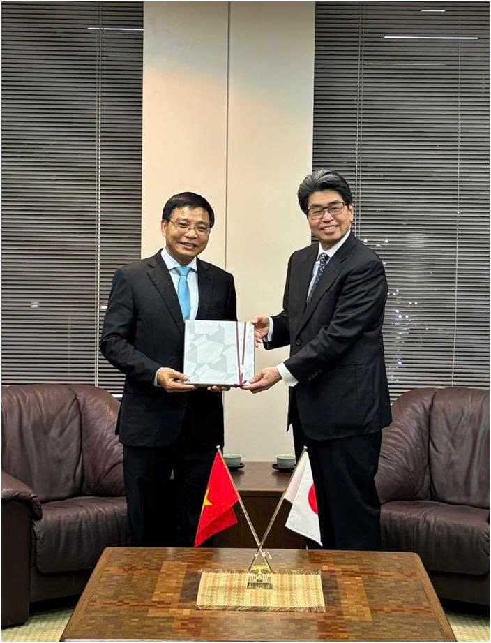 Bộ Tài chính đề nghị Ngân hàng JBIC tiếp tục là nhà tài trợ chiến lược cho Chính phủ Việt Nam Bộ Tài chính đề nghị Ngân hàng JBIC tiếp tục là nhà tài trợ chiến lược cho Chính phủ Việt Nam