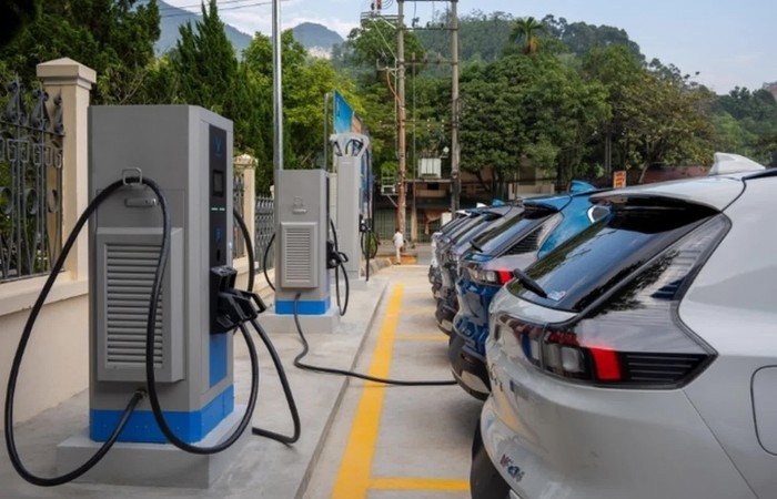 Biến bãi đỗ xe thành trạm tiếp năng lượng: Lời giải cho bài toán giao thông xanh đô thị