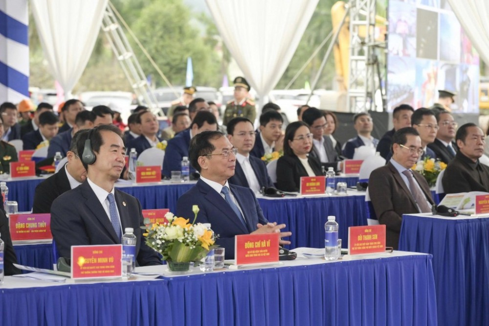 Khởi công Dự án thành phần 1 Dự án đường sắt Lào Cai - Hà Nội - Hải Phòng Khởi công Dự án thành phần 1 Dự án đường sắt Lào Cai - Hà Nội - Hải Phòng