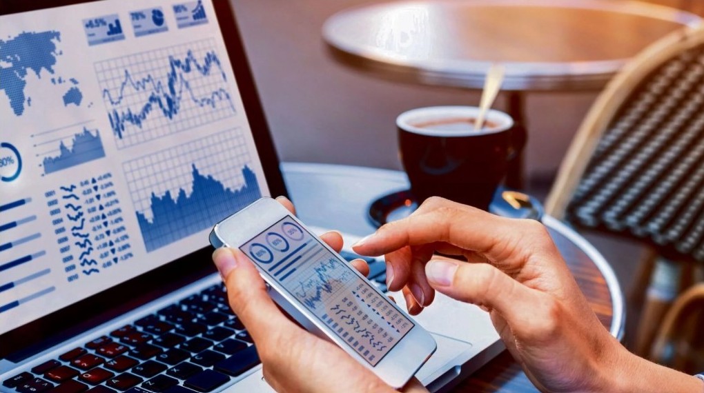 VN-Index vượt 1.700 điểm: Cổ phiếu vốn hóa lớn trở thành tâm điểm dòng tiền ngắn hạn