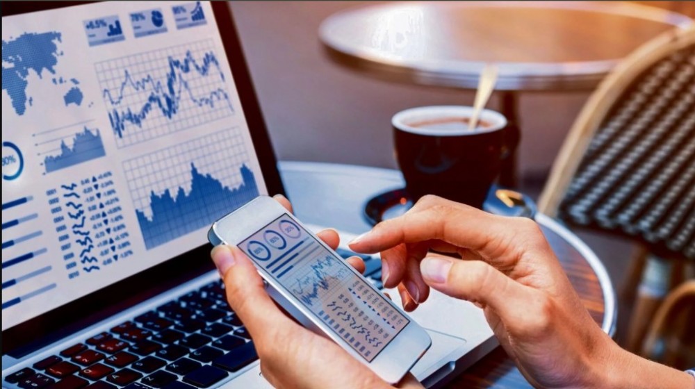 VN-Index vượt 1.700 điểm: Cổ phiếu vốn hóa lớn trở thành tâm điểm dòng tiền ngắn hạn