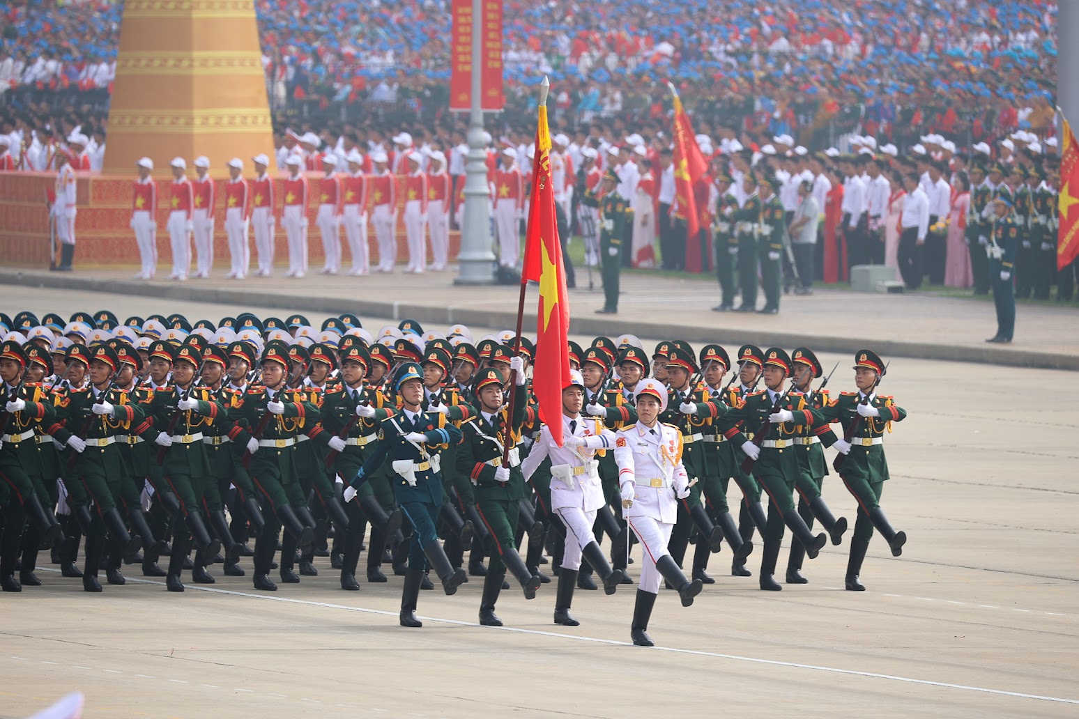 QUÂN ĐỘI NHÂN DÂN VỮNG BƯỚC DƯỚI CỜ ĐẢNG QUANG VINH- Ảnh 3.