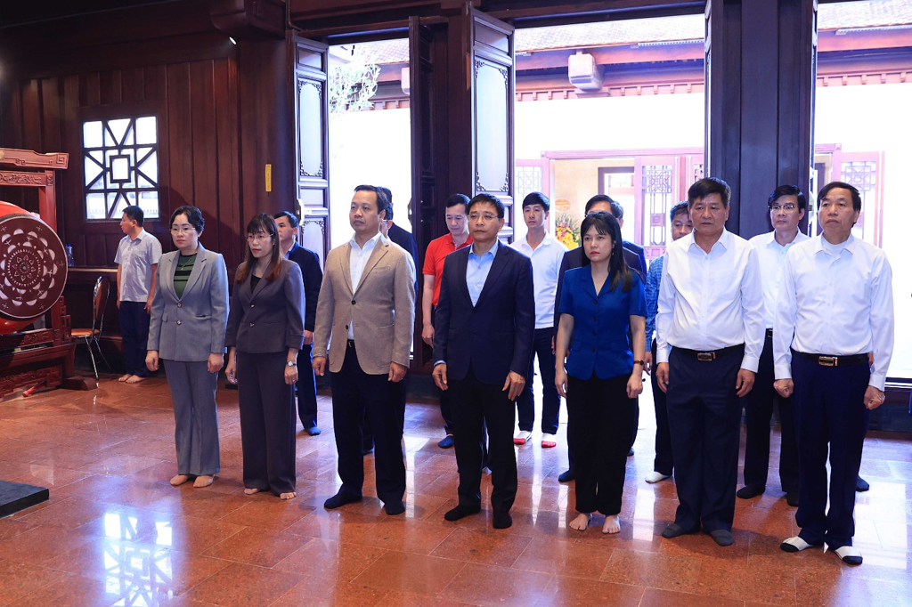 Bộ trưởng Nguyễn Văn Thắng dự Lễ khánh thành và bàn giao 108 căn nhà Đại đoàn kết tại Điện Biên