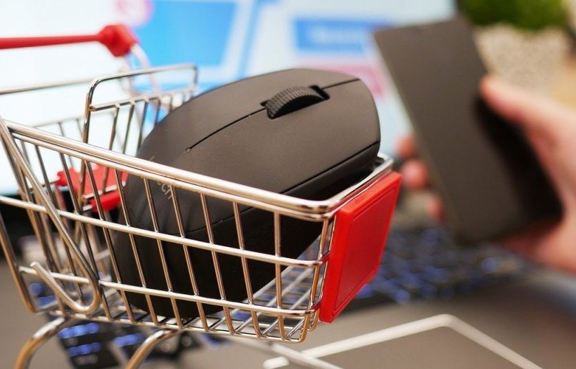 Chống hàng giả bảo vệ người tiêu dùng trên môi trường điện tử gắn với phát triển bền vững